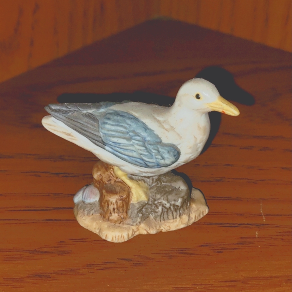 Napco Stamped Sea Gull Figurine Drift Wood Ceramic Hand Painted
